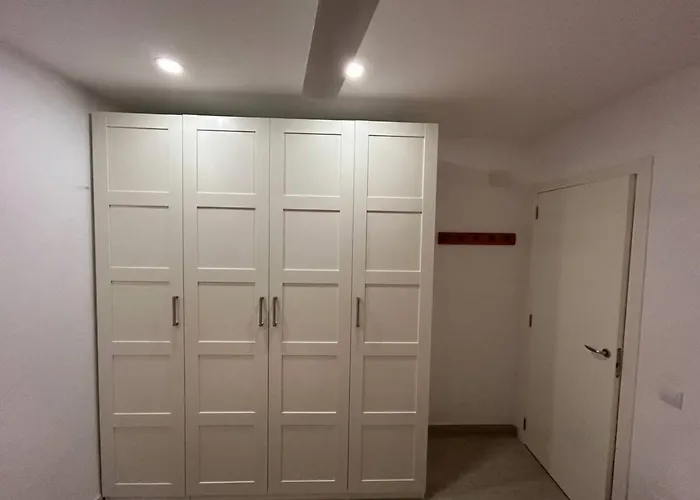 Apto. En Urbanizacion Albatros Con Salida A Playa *