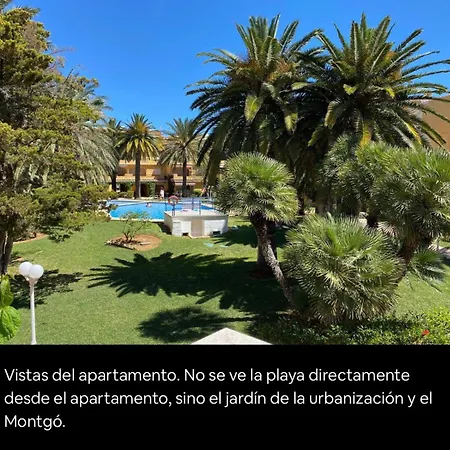 Apto. En Urbanizacion Albatros Con Salida A Playa 아파트
