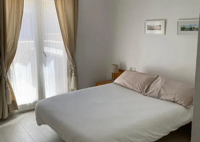 Apto. En Urbanizacion Albatros Con Salida A Playa Appartamento *