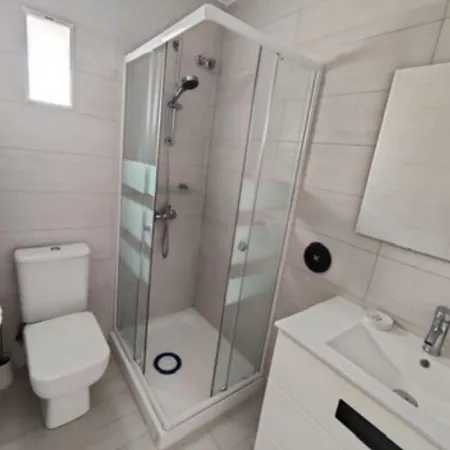 Apto. En Urbanizacion Albatros Con Salida A Playa * Dénia