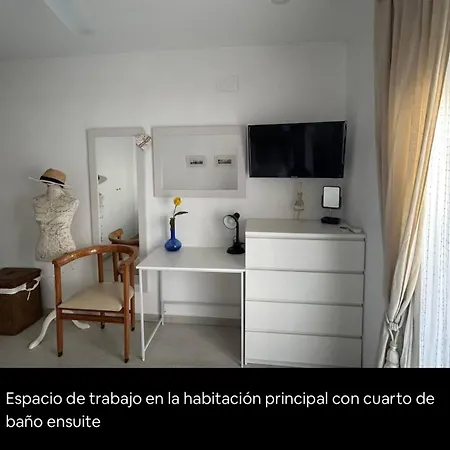 Apto. En Urbanizacion Albatros Con Salida A Playa Appartement