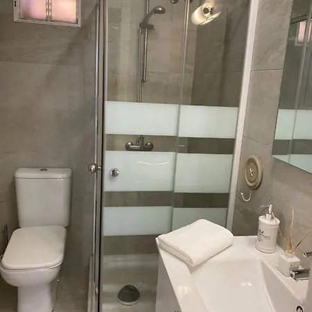 Apto. En Urbanizacion Albatros Con Salida A Playa Appartement *